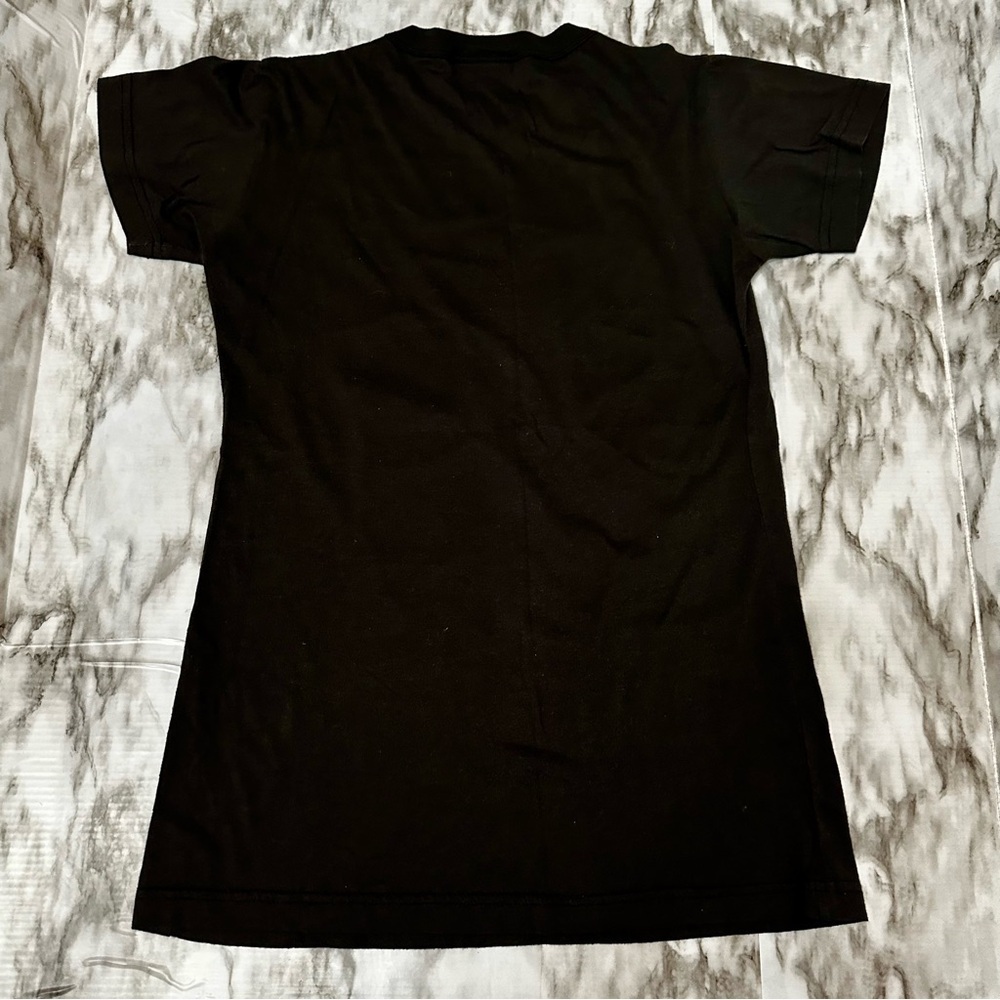 Junk Food Clothing Black Graphic Baby Tee Shirt NKOB Hanging Tough Vintage Vibes - Picture 3 of 8
